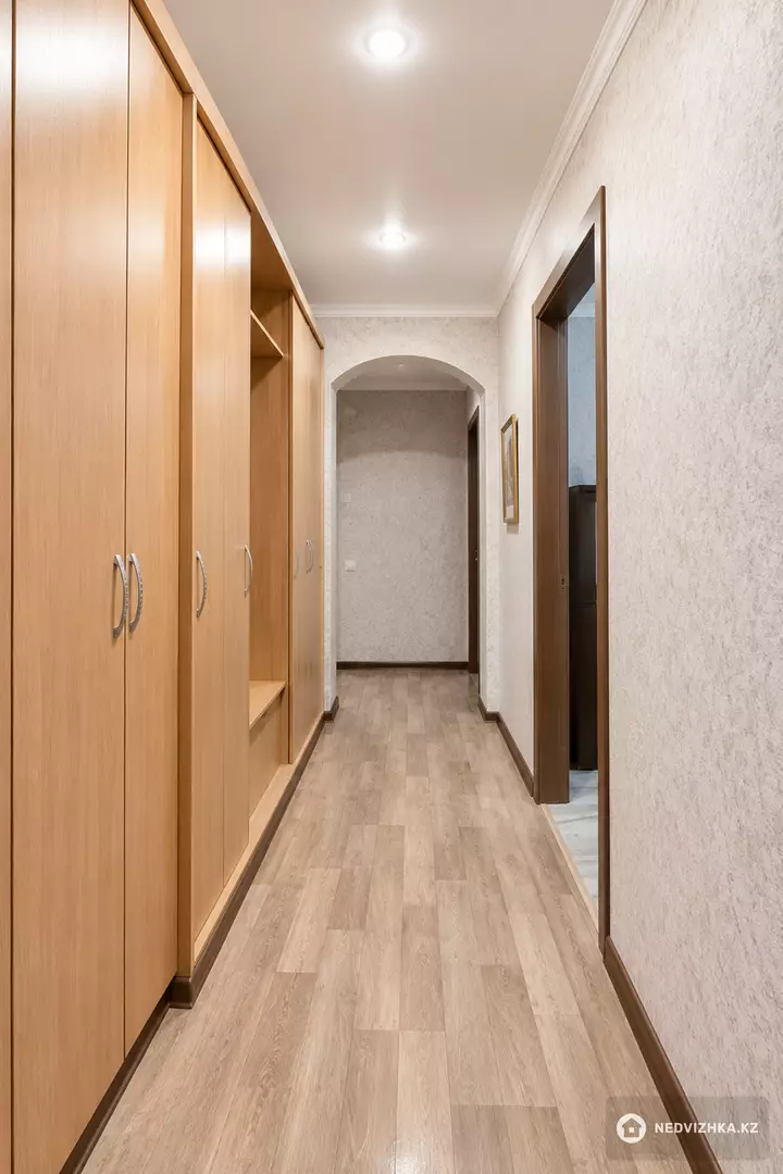 2-комнатная квартира, этаж 1 из 6, 56 м², На длительный срок, фотография 2