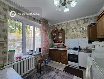 2-комнатная квартира, этаж 1 из 5, 50 м², миниатюра 10