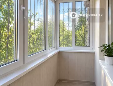 1-комнатная квартира, этаж 2 из 5, 45 м², Посуточно, миниатюра 10