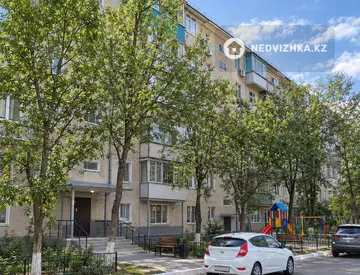 1-комнатная квартира, этаж 2 из 5, 45 м², Посуточно, миниатюра 12