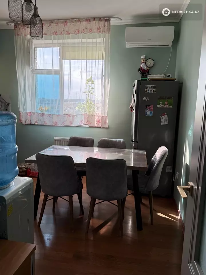 2-комнатная квартира, этаж 3 из 5, 63 м², фотография 3