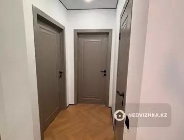 3-комнатная квартира, этаж 4 из 5, 100 м²