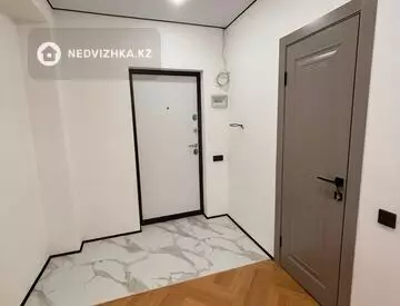 3-комнатная квартира, этаж 4 из 5, 100 м²