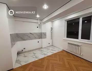 3-комнатная квартира, этаж 4 из 5, 100 м²