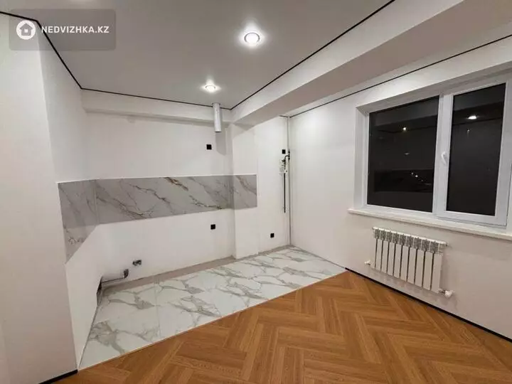 3-комнатная квартира, этаж 4 из 5, 100 м², фотография 5