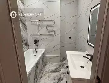 3-комнатная квартира, этаж 4 из 5, 100 м², миниатюра 9