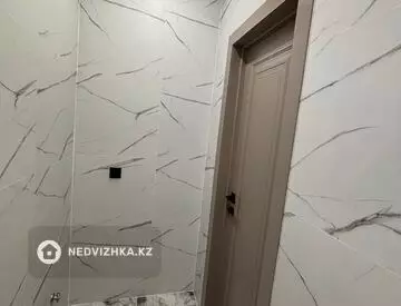 3-комнатная квартира, этаж 4 из 5, 100 м², миниатюра 12