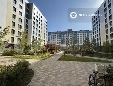 3-комнатная квартира, этаж 3 из 9, 94 м², миниатюра 2