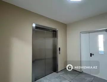 3-комнатная квартира, этаж 3 из 9, 94 м², миниатюра 3