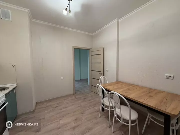 2-комнатная квартира, этаж 9 из 9, 58 м², фотография 2