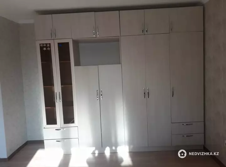 1-комнатная квартира, этаж 5 из 5, 30 м², фотография 3