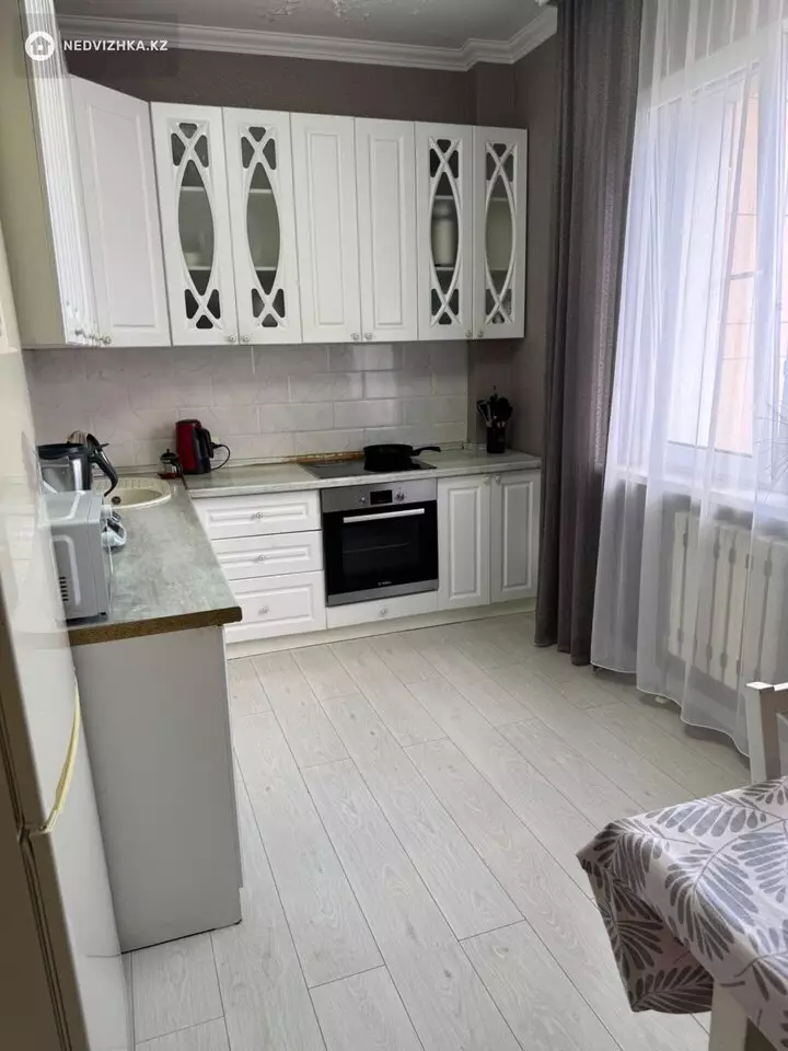 2-комнатная квартира, этаж 2 из 9, 71 м², фотография 2