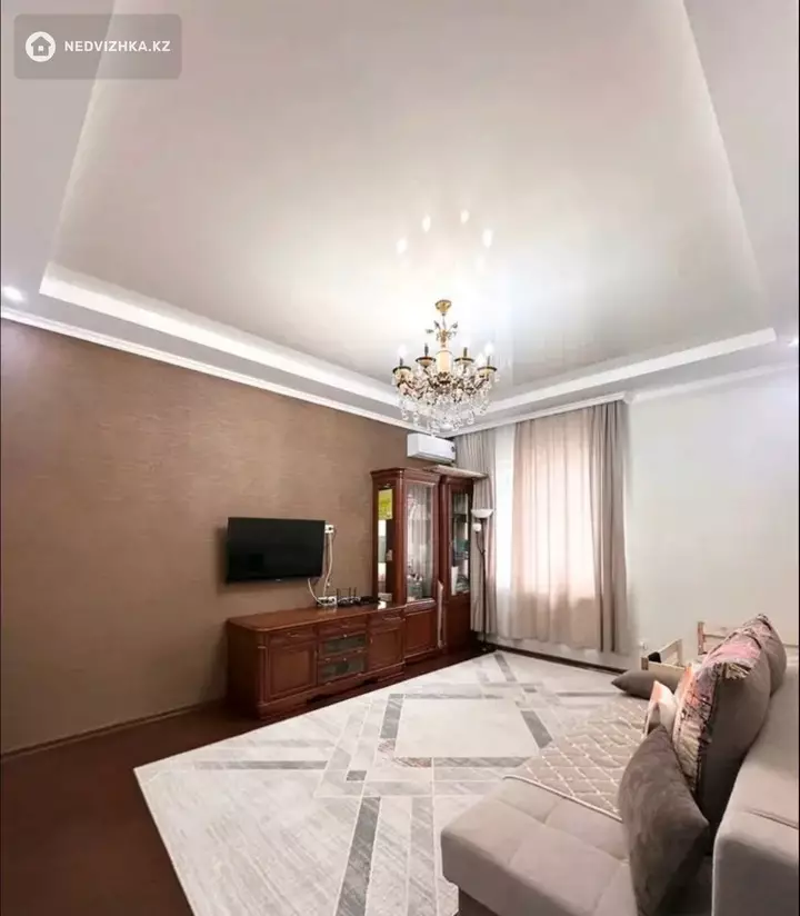 2-комнатная квартира, этаж 9 из 9, 71 м², фотография 2