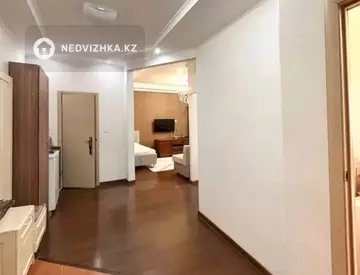 2-комнатная квартира, этаж 9 из 9, 71 м², миниатюра 4