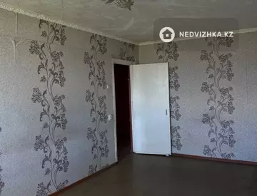 4-комнатная квартира, этаж 6 из 6, 84 м²