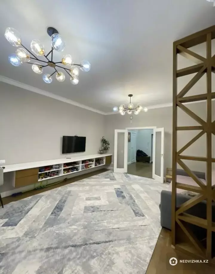 2-комнатная квартира, этаж 12 из 20, 70 м², фотография 2