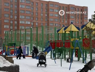 2-комнатная квартира, этаж 8 из 10, 48 м², Посуточно