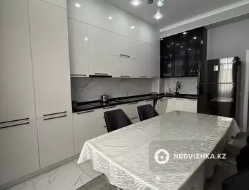 2-бөлмелі пәтер, қабат 9 барлық қабат саны 10, 85 м², 10-нобай