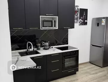 2-комнатная квартира, этаж 8 из 10, 48 м², Посуточно, миниатюра 8