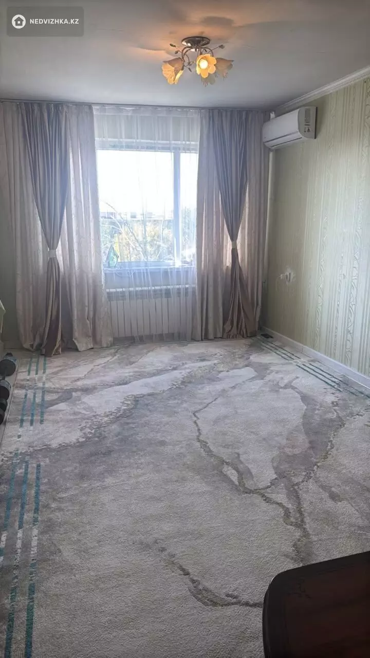 2-комнатная квартира, этаж 5 из 5, 55 м², фотография 2
