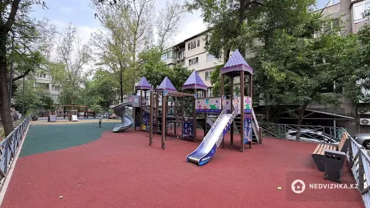 3-комнатная квартира, этаж 5 из 5, 86 м², фотография 3