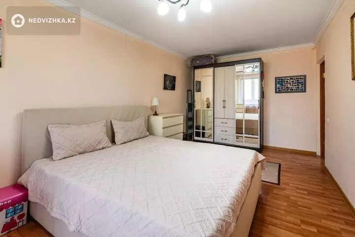 2-комнатная квартира, этаж 4 из 4, 46 м², фотография 3