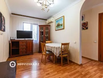 2-комнатная квартира, этаж 4 из 4, 46 м², миниатюра 4