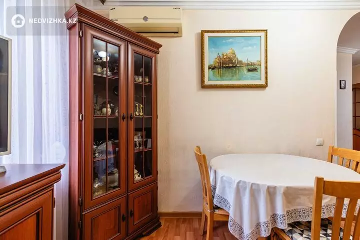 2-комнатная квартира, этаж 4 из 4, 46 м², фотография 5