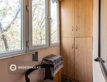 2-комнатная квартира, этаж 4 из 4, 46 м², миниатюра 9