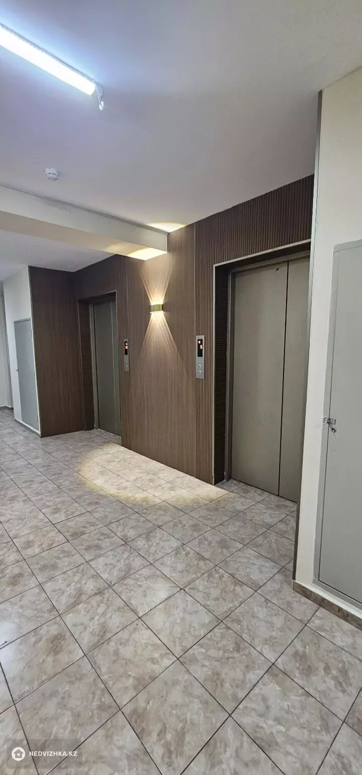 3-бөлмелі пәтер, қабат 13 барлық қабат саны 22, 79 м², 4-фотосурет