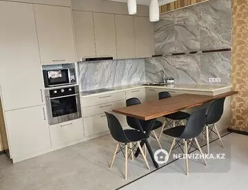 3-бөлмелі пәтер, қабат 13 барлық қабат саны 22, 79 м², 9-нобай