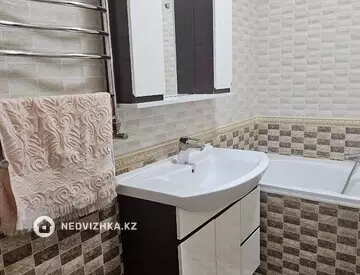 3-бөлмелі пәтер, қабат 13 барлық қабат саны 22, 79 м², 10-нобай