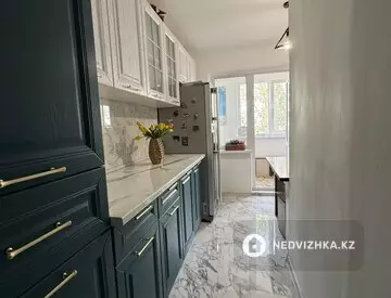 3-комнатная квартира, этаж 4 из 5, 58 м², миниатюра 3