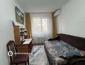 3-комнатная квартира, этаж 4 из 5, 58 м², миниатюра 9