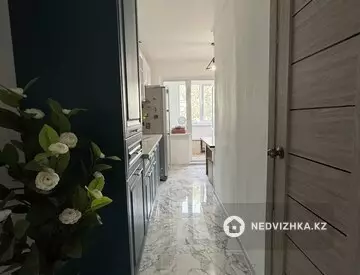 3-комнатная квартира, этаж 4 из 5, 58 м², миниатюра 7