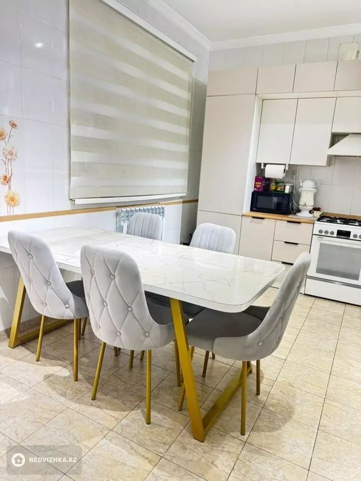 6-комнатный дом, 10 соток, 384 м², фотография 5
