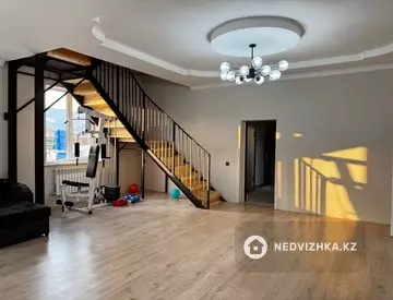 9-бөлмелі үй, 8 соттық, 240 м², 2-нобай