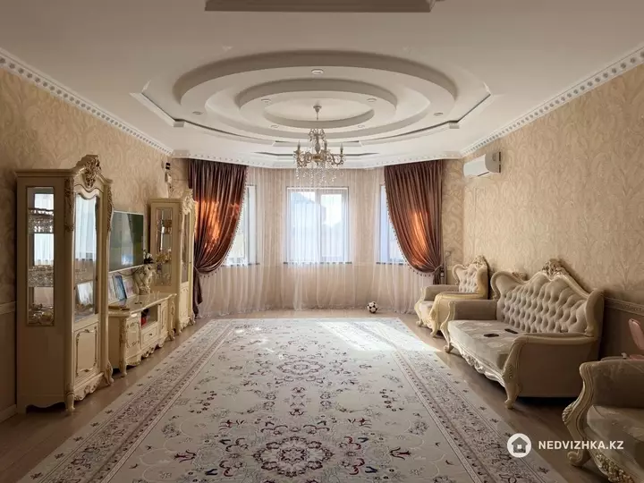 9-комнатный дом, 8 соток, 390 м², фотография 2