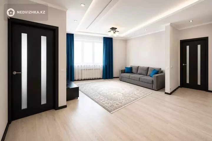 2-комнатная квартира, этаж 1 из 5, 67 м², Посуточно, фотография 2