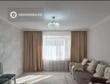 3-комнатная квартира, этаж 3 из 10, 86 м², На длительный срок, миниатюра 4