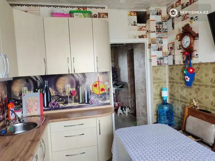 4-комнатная квартира, этаж 9 из 9, 82 м², фотография 5