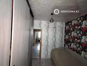 4-комнатная квартира, этаж 9 из 9, 82 м², миниатюра 2