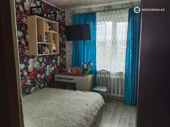 4-комнатная квартира, этаж 9 из 9, 82 м²