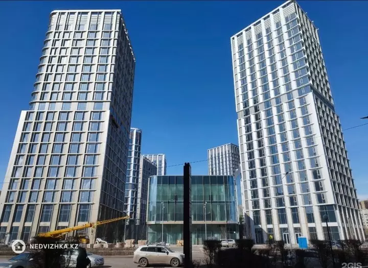 4-комнатная квартира, этаж 10 из 21, 111 м², фотография 2