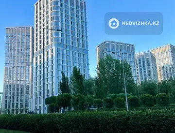 4-комнатная квартира, этаж 10 из 21, 111 м²