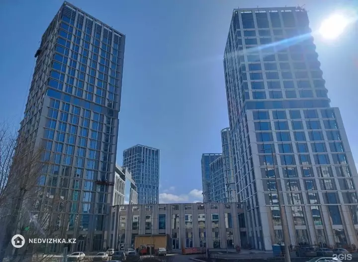 4-комнатная квартира, этаж 10 из 21, 111 м², фотография 5