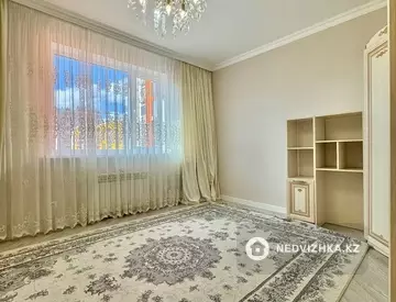 4-комнатная квартира, этаж 8 из 12, 111 м², миниатюра 8
