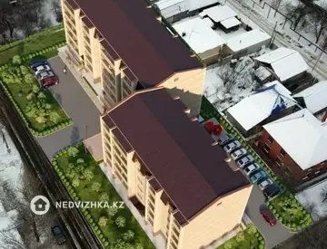 3-комнатная квартира, этаж 3 из 4, 100 м², миниатюра 2