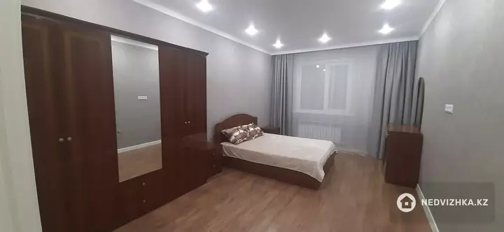 3-комнатная квартира, этаж 3 из 4, 100 м², фотография 5