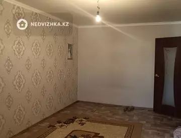 2-комнатная квартира, этаж 4 из 5, 49 м²